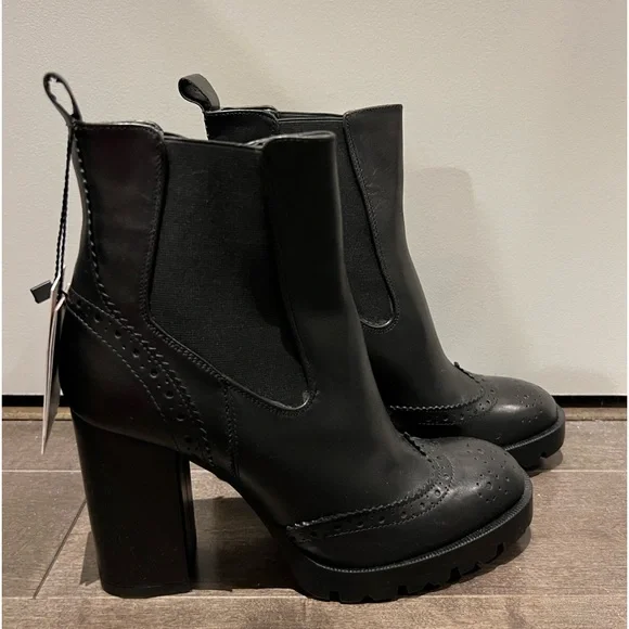 Black Platform Boot - Picture 2 of 6